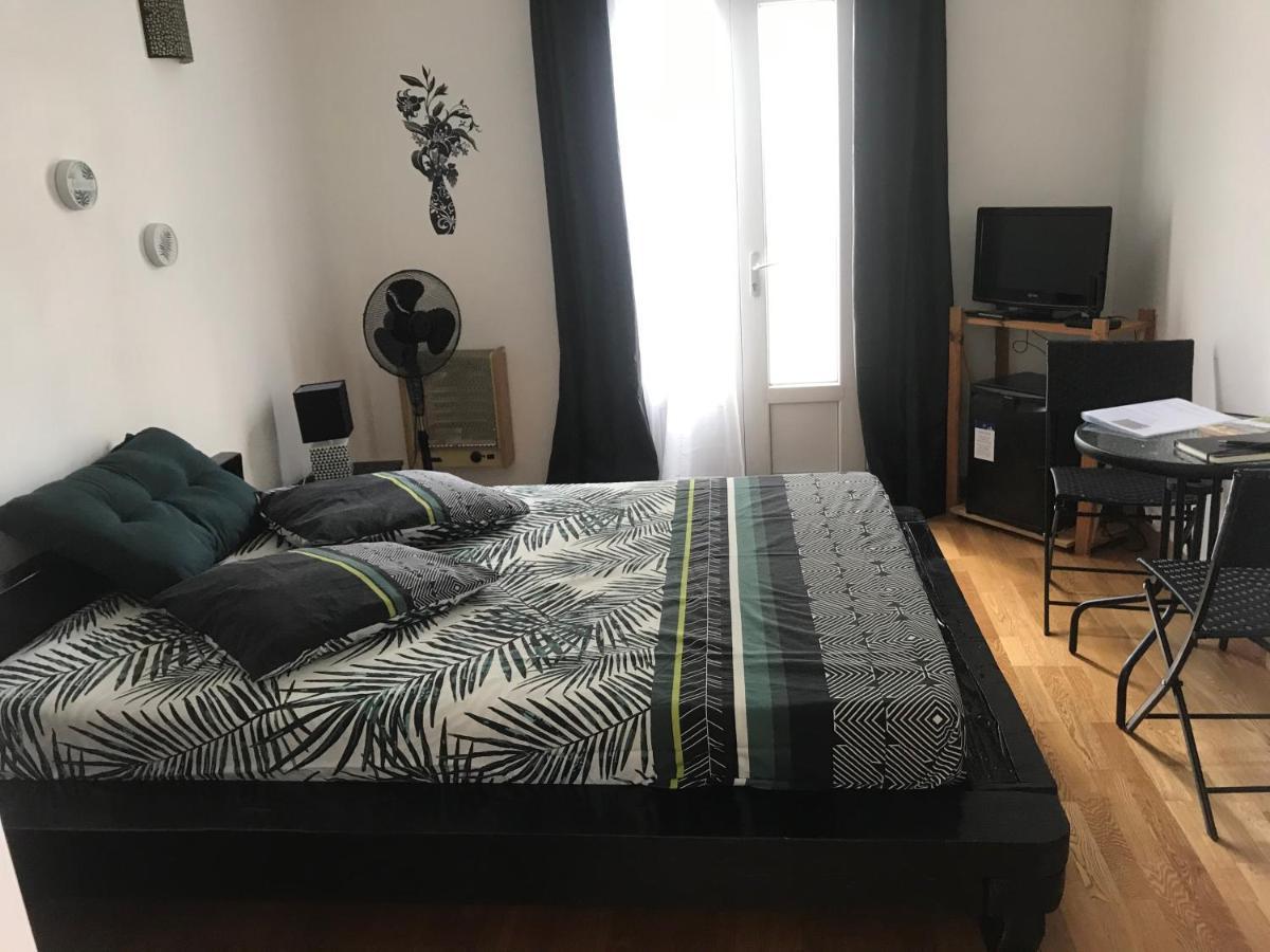 Chambre En Ardeche Du Sud Saint-Remeze Bagian luar foto